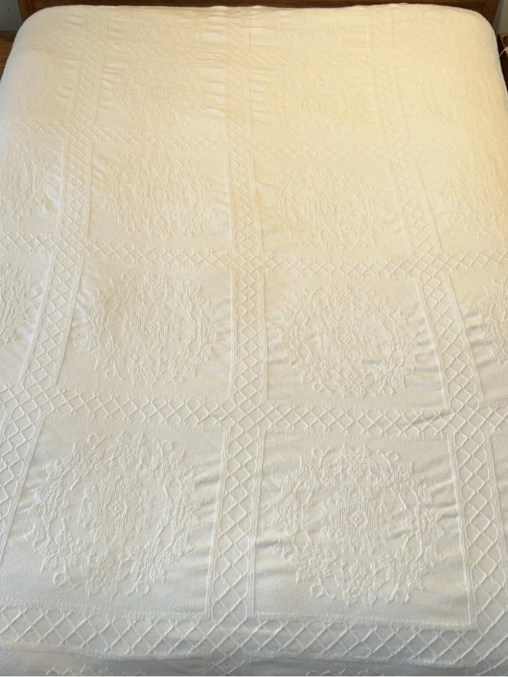 Pair (2) Vintage Crown Crafts Antoinette Matelasse TwinXL Coverlets- Flat Border